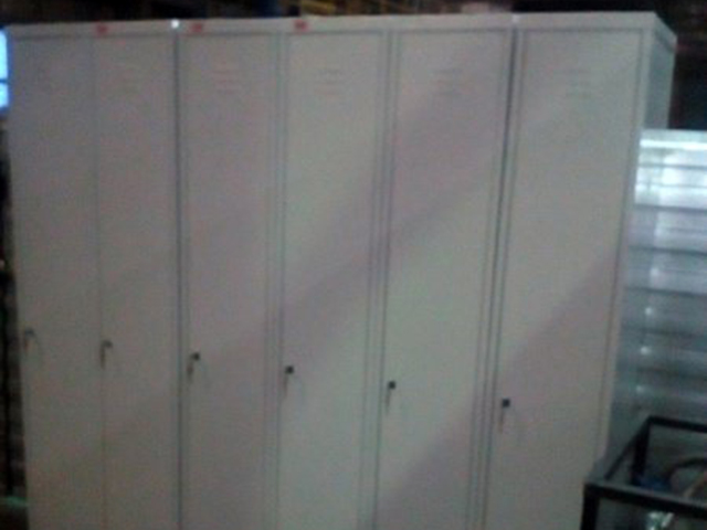 Шкаф металлический для одежды ШРМ-11